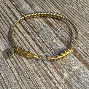 Gold Leaf Design Bracelet